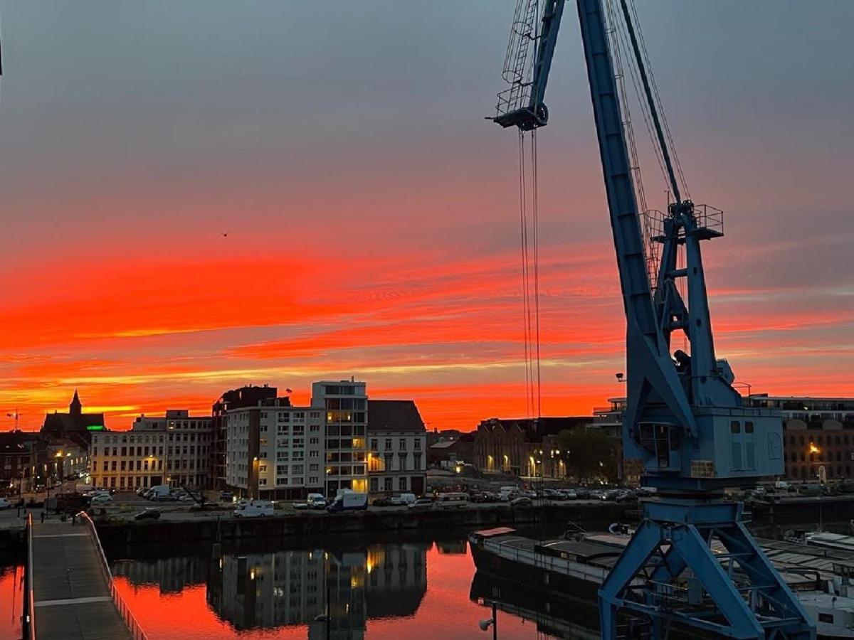 Feel At Home At This Homeawayfromhome Appt With A Stunning Water Canal View And Home Gym Gent Kültér fotó